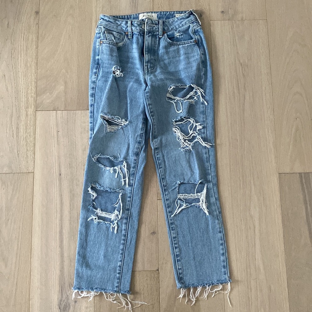 PacSun Light Washed Raw Hem Ripped Mom Jeans - Picture 5 of 7